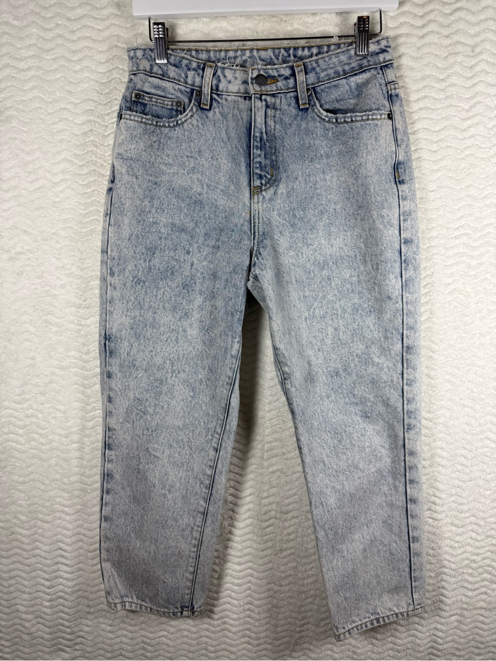 Carmar Light Wash Boyfriend Jeans - Pale Blue Denim. 🤩🔥